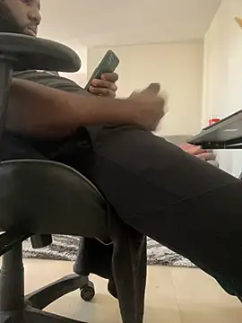 Snapshot of waakenda chatting on December 27, 10:55 am waakenda online show from December 27, 10:55 am