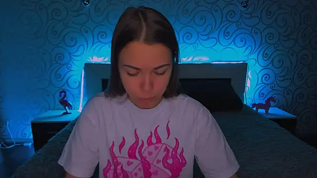 Snapshot of AlexaBarkley chatting on December 3, 3:20 am AlexaBarkley online show from December 3, 3:20 am