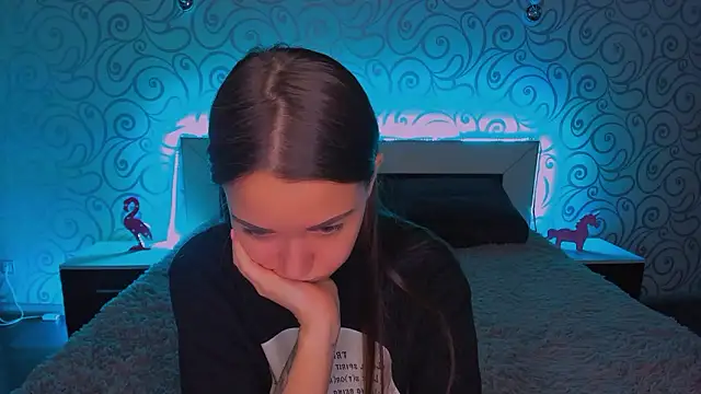 Snapshot of AlexaBarkley chatting on December 4, 6:22 am AlexaBarkley online show from December 4, 6:22 am