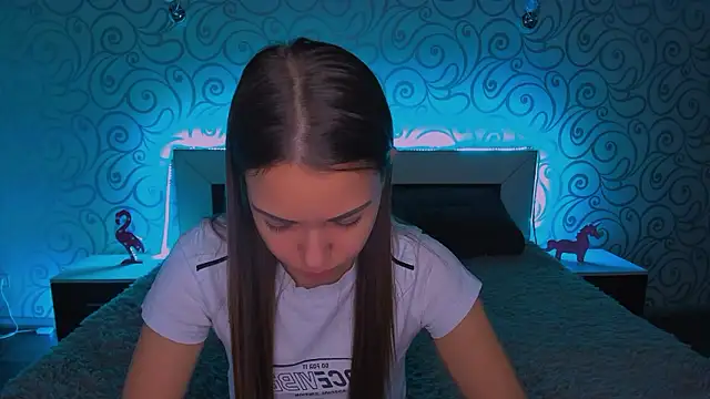 Snapshot of AlexaBarkley chatting on December 5, 3:26 am AlexaBarkley online show from December 5, 3:26 am