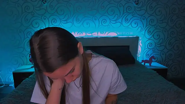 Snapshot of AlexaBarkley chatting on December 8, 6:22 am AlexaBarkley online show from December 8, 6:22 am