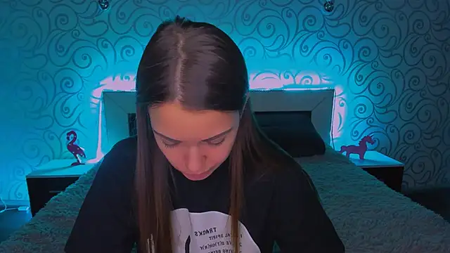 Snapshot of AlexaBarkley chatting on December 9, 3:29 am AlexaBarkley online show from December 9, 3:29 am