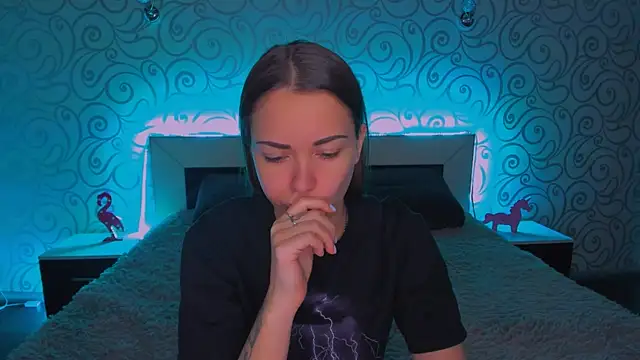 Snapshot of AlexaBarkley chatting on December 10, 6:22 am AlexaBarkley online show from December 10, 6:22 am