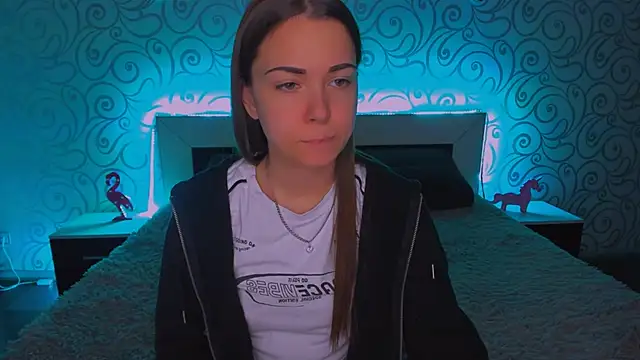 Snapshot of AlexaBarkley chatting on December 13, 6:21 am AlexaBarkley online show from December 13, 6:21 am