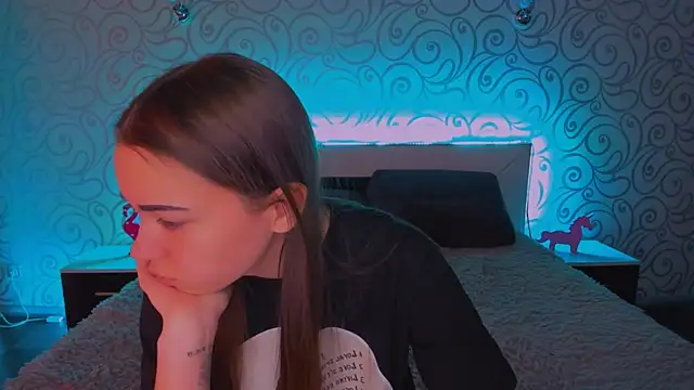 Snapshot of AlexaBarkley chatting on December 17, 3:06 am AlexaBarkley online show from December 17, 3:06 am