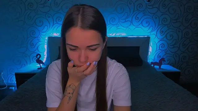 Snapshot of AlexaBarkley chatting on December 22, 3:22 am AlexaBarkley online show from December 22, 3:22 am