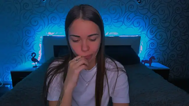 Snapshot of AlexaBarkley chatting on December 22, 6:28 am AlexaBarkley online show from December 22, 6:28 am