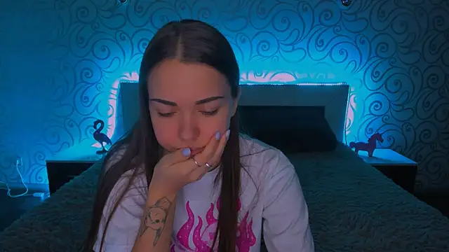 Snapshot of AlexaBarkley chatting on December 23, 6:22 am AlexaBarkley online show from December 23, 6:22 am