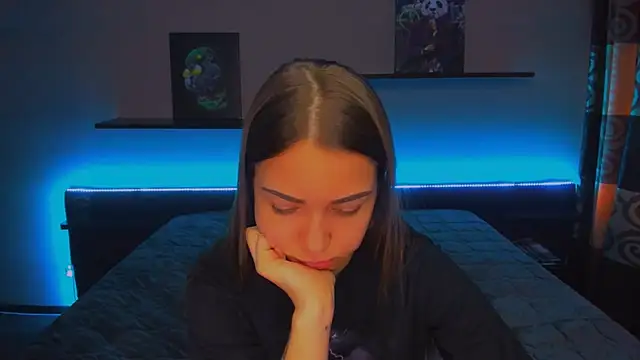 Snapshot of AlexaBarkley chatting on January 15, 6:33 am AlexaBarkley online show from January 15, 6:33 am