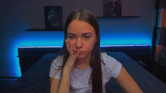 Snapshot of AlexaBarkley chatting on January 16, 3:23 am AlexaBarkley online show from January 16, 3:23 am