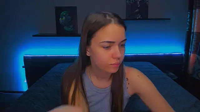 Snapshot of AlexaBarkley chatting on January 20, 6:42 am AlexaBarkley online show from January 20, 6:42 am