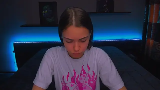 Snapshot of AlexaBarkley chatting on January 27, 3:26 am AlexaBarkley online show from January 27, 3:26 am