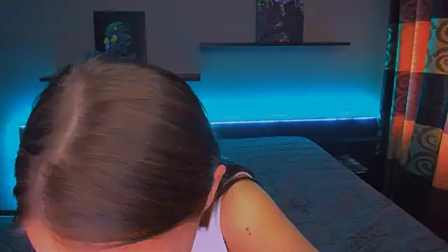 Snapshot of AlexaBarkley chatting on January 30, 6:24 am AlexaBarkley online show from January 30, 6:24 am