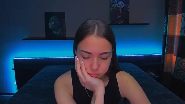 Snapshot of AlexaBarkley chatting on February 5, 6:13 am AlexaBarkley online show from February 5, 6:13 am