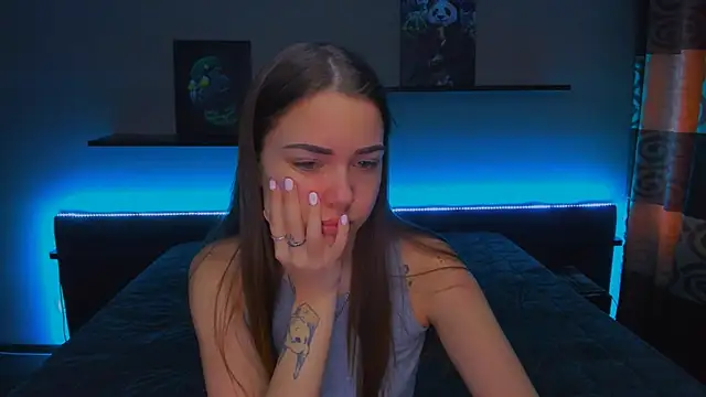 Snapshot of AlexaBarkley chatting on February 6, 3:16 am AlexaBarkley online show from February 6, 3:16 am