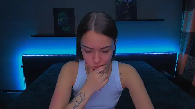 Snapshot of AlexaBarkley chatting on February 7, 3:12 am AlexaBarkley online show from February 7, 3:12 am