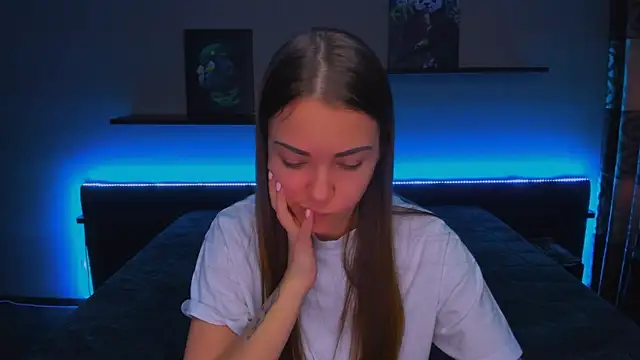 Snapshot of AlexaBarkley chatting on February 11, 3:29 am AlexaBarkley online show from February 11, 3:29 am