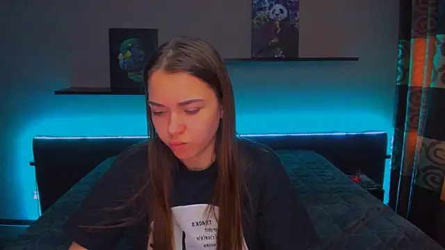 Snapshot of AlexaBarkley chatting on February 14, 3:11 am AlexaBarkley online show from February 14, 3:11 am