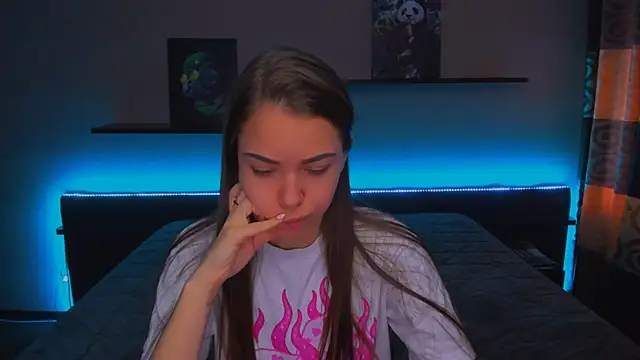 Snapshot of AlexaBarkley chatting on February 24, 3:12 am AlexaBarkley online show from February 24, 3:12 am