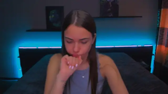 Snapshot of AlexaBarkley chatting on February 25, 6:25 am AlexaBarkley online show from February 25, 6:25 am