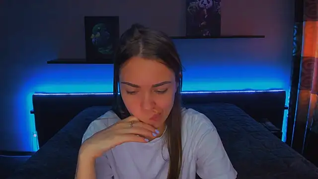 Snapshot of AlexaBarkley chatting on February 28, 6:21 am AlexaBarkley online show from February 28, 6:21 am