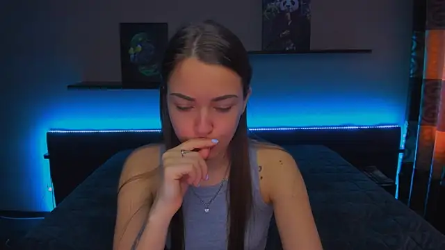 Snapshot of AlexaBarkley chatting on March 7, 3:19 am AlexaBarkley online show from March 7, 3:19 am