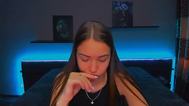 Snapshot of AlexaBarkley chatting on March 18, 6:14 am AlexaBarkley online show from March 18, 6:14 am