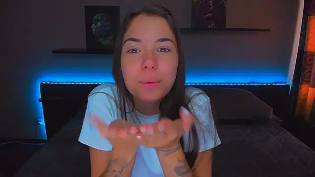 Snapshot of AlexaBarkley chatting on September 9, 12:10 am AlexaBarkley online show from September 9, 12:10 am