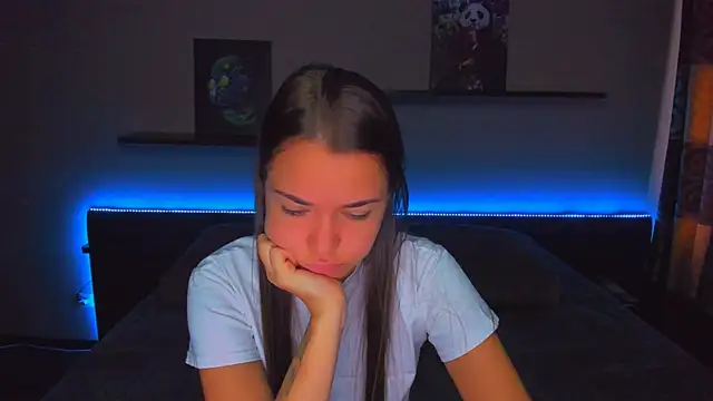 Snapshot of AlexaBarkley chatting on September 15, 12:32 am AlexaBarkley online show from September 15, 12:32 am