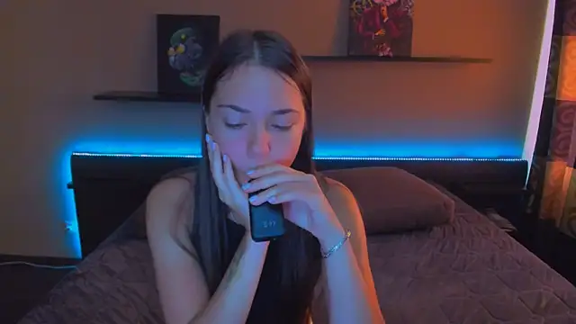 Snapshot of AlexaBarkley chatting on September 19, 12:34 am AlexaBarkley online show from September 19, 12:34 am