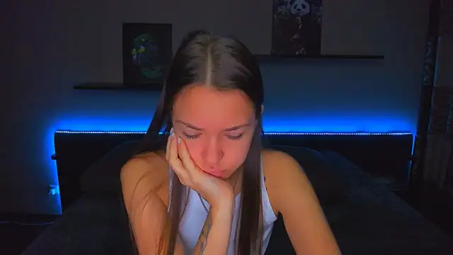 Snapshot of AlexaBarkley chatting on November 6, 12:22 am AlexaBarkley online show from November 6, 12:22 am