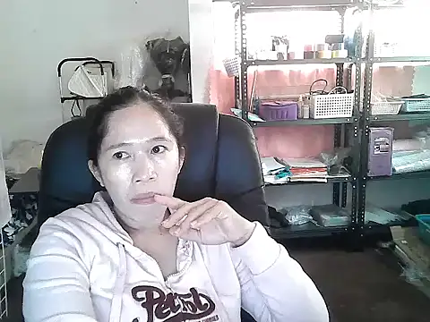 Snapshot of Alexiadreamer chatting on March 12, 1:12 am Alexiadreamer online show from March 12, 1:12 am