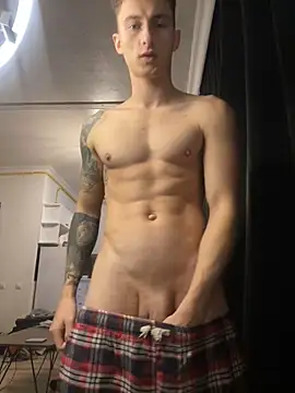 Snapshot of mark_streemm chatting on December 28, 5:12 am mark streemm online show from December 28, 5:12 am