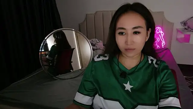 AsianQueens online show from June 14, 1:24 pm