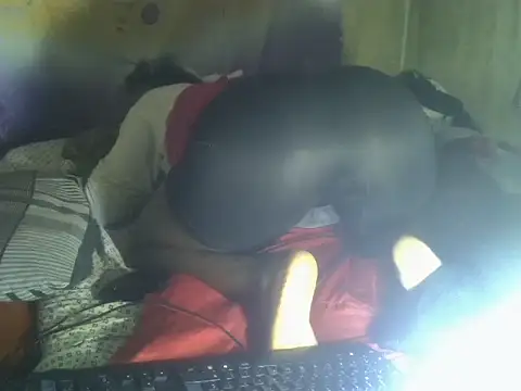 cute-shamza online show from May 20, 2:40 am