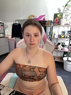 sweetest pie online show from July 17, 10:33 am