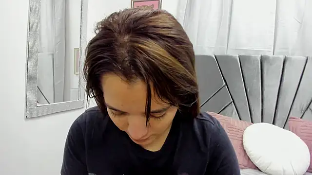 Gretten wright online show from February 6, 12:05 pm