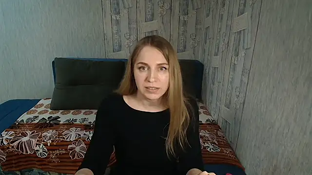 Pilly green  online show from December 3, 8:34 am