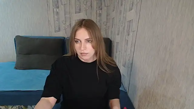 Pilly green  online show from April 4, 7:17 am