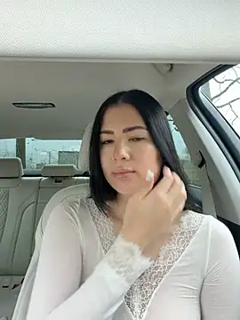 clairewntr online show from March 15, 10:10 am