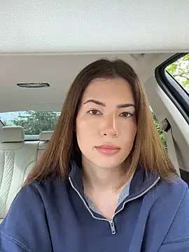 Snapshot of clairewntr chatting on June 4, 8:31 am clairewntr online show from June 4, 8:31 am