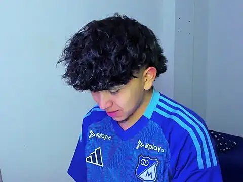 Snapshot of cody_johson chatting on December 18, 1:11 am cody johson online show from December 18, 1:11 am