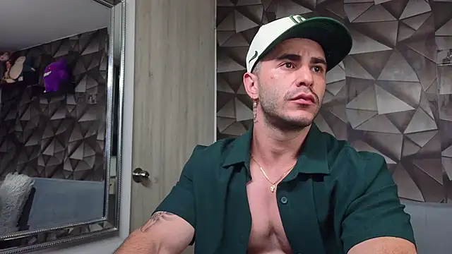 Latino stud4u online show from April 17, 2:03 am