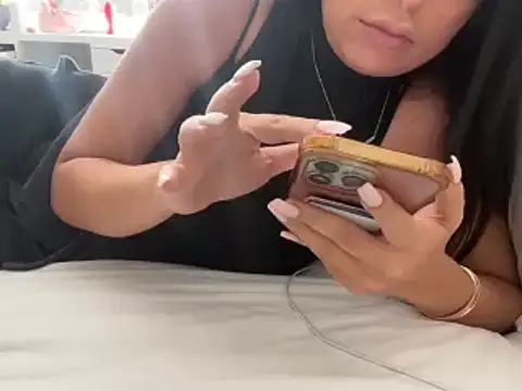 tbaexoxox online show from November 13, 8:30 pm