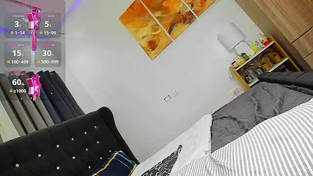 Divine   Eloeura online show from March 11, 6:08 pm