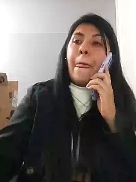 aisha latina online show from December 3, 10:18 pm