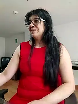 Snapshot of aisha_latina chatting on June 10, 1:54 pm aisha latina online show from June 10, 1:54 pm