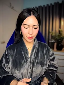 Jasmine Elcock online show from April 22, 2:07 pm