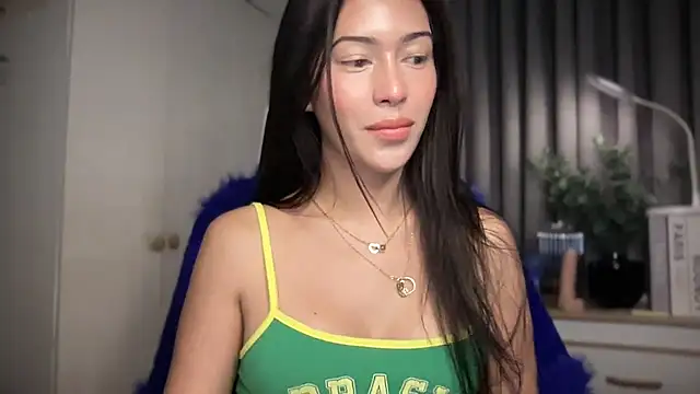 Jasmine Elcock online show from May 16, 7:45 pm
