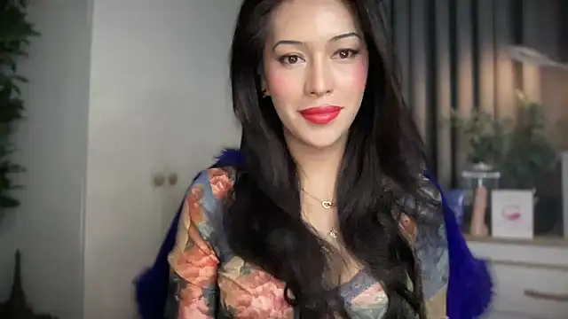 Snapshot of Jasmine_Elcock chatting on June 19, 6:45 pm Jasmine Elcock online show from June 19, 6:45 pm